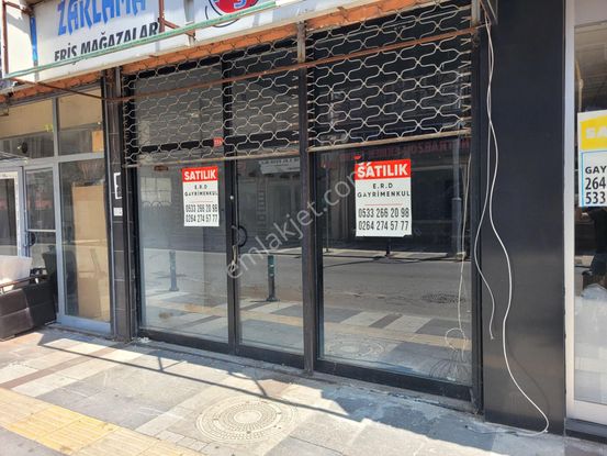 Eski Doğum Hastanesi Yakını İşlek Cadde Üzeri Satılık 80 M² Dükkan...