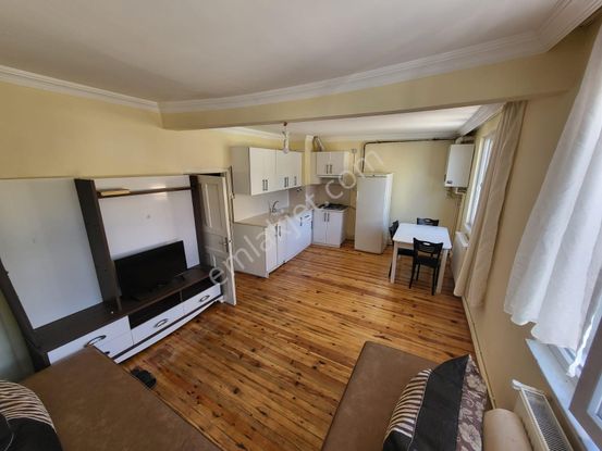 Maliye Arkasında 2 Katlı Müstakil Evin 2.katı Eşyalı 2+1 Kiralık