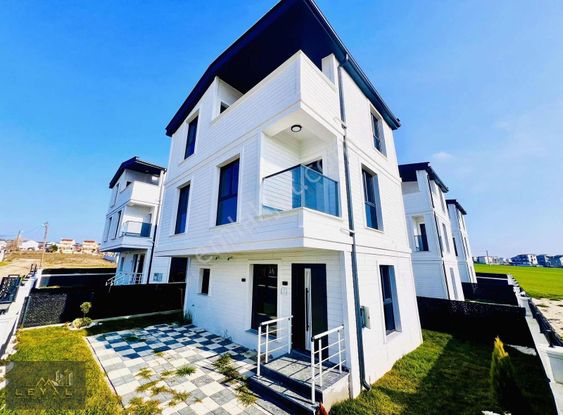 ꧁leyalgrup꧂kat Mülkiyetli Merkezde Alt Yapılı Müstakil Parka Cph