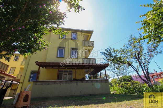 Erdek Doğanlar Mahallesinde Denize Yakın 4+1 150 M² Satılık Tripleks Villa