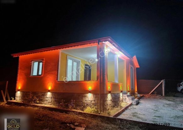 Kavaklı Ana Asfalta Cepheli 275 Metre 1+1evli Elektrik Ve Şebeke