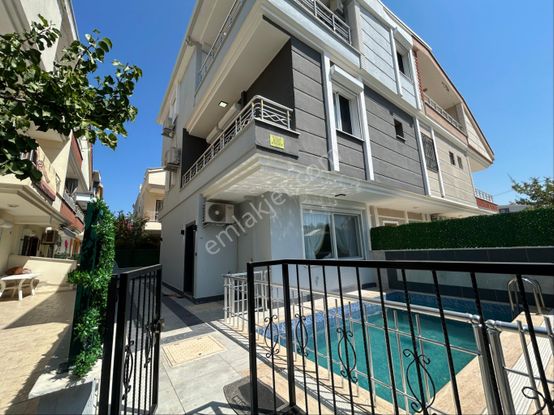 Didim Merkezde Öncephe Havuzlu Villa
