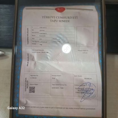 Geyve Umurbey Köyünde 6970 M² Arsa 60m² Bina Bulunan 120 Metrekare Yapı Denetimi Olan Arsa Satılık