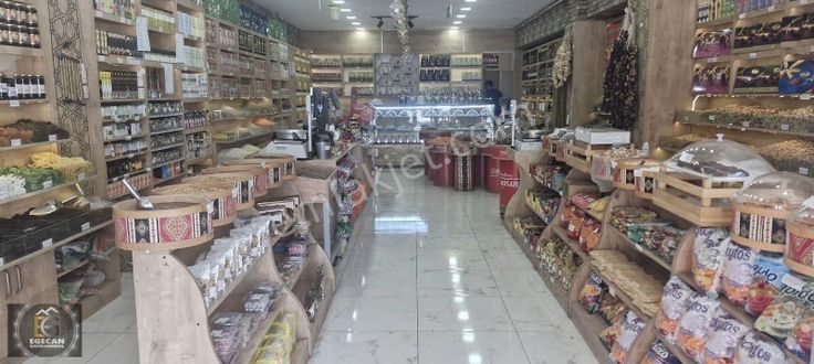 Akkent Cadde Üzeri Satılık Dükkan