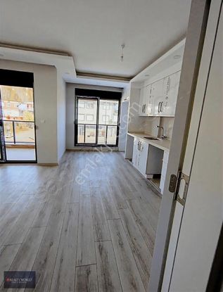 Kaçırma! Cadde Üstü Sıfır 2+1 Son Daire Bu Fiyata Yok.