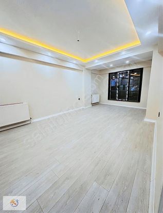 Yeşiltepede Cadde Üzeri Çift Cephe Sıfır 3+1 Satılık Daire