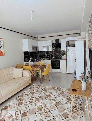 Resmi Kurumlara Yakın Ön Cephe Eşyalı Kiracılı Satılık 2+1 Daire