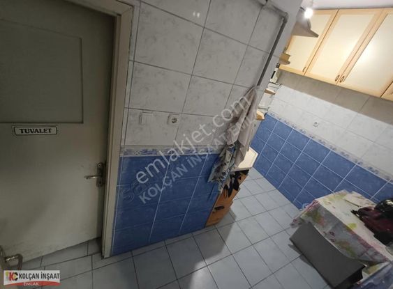 Kolçan Emlak'tan Dispanser Yokuşunda Çift Dükkan Satılık Dükkan