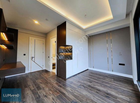 Lummo'dan Havuzlu Modern Yapıda Natamam Ya Da Anahtar Teslim