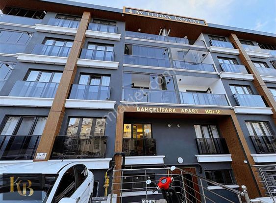 Merkezi Konumda Geniş Balkonlu İskanlı 1+1