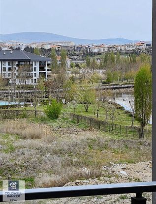 Gölbaşı Karşıyakada Göle Sıfır 1+1 2.katiskanlı Caddeüzeri Daire