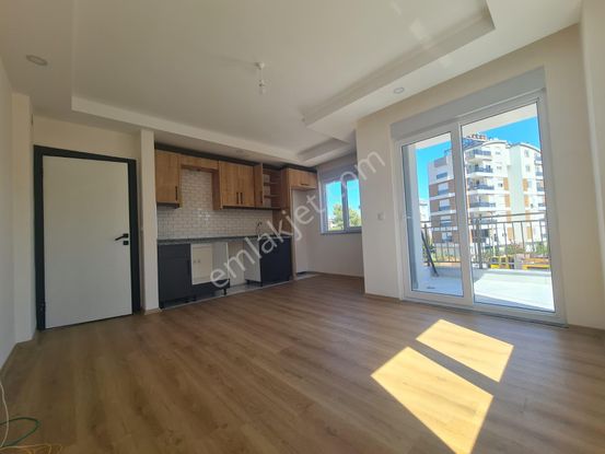 Varsak Aydoğmuş Mahallesi'nde 1+1 Satılık Daire