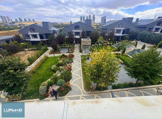 Lummo'dan Güvenlikli Site İçinde Kapalı Havuzlu Saunalı Villa