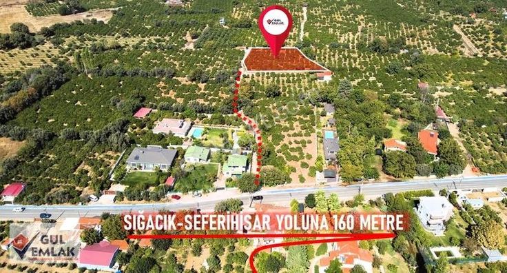 Sığacık Yolu Üzerinde Emsalsiz Bahçe