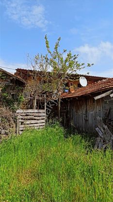 Kepsut İsaalan Köyü'nde 1040 M² Arsa Üzerinde Müstakil Ev