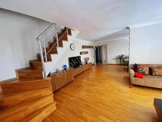 Site Mahallesi Atay Caddesi Üzerinde Satılık 4+1 Dubleks Daire