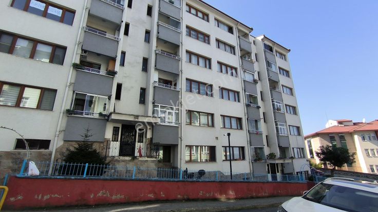 Kaçmaz Emlak’tan Merkez Yeşiltepe‘de Satılık Daire
