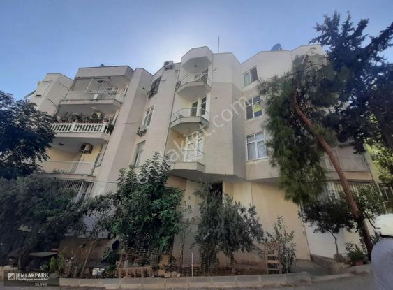 Emlakparkdan Taşucu Merkezde Ayrı Mutfaklı 2+1 Satılık Daire