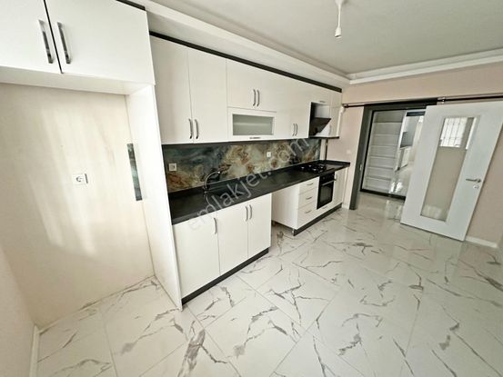 Basın Caddesi Yanı Yeni Bina Full Yapılı 3+1 Kapalı Otoparklı Fırsat