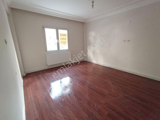 Karabağlar Ğünaltay Mah.2+1 95 M2 Doğalğazlı Bahçeli Kiralık Ev
