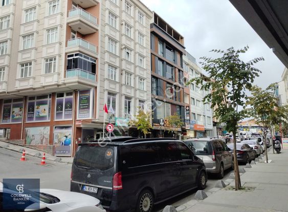 Arnavutköy Merkezin Göbeğinde Geniş Ve Ferah 3+1 Satılık Daire