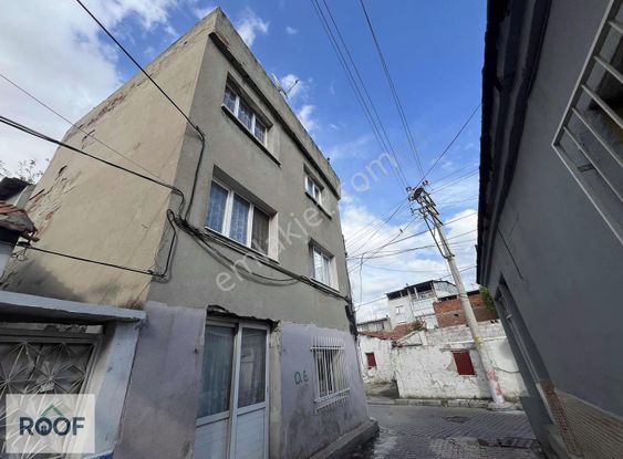 Bornava Altındağda 3 Katlı Komple Satılık Müstakil Ev