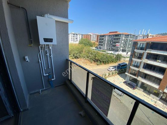 Ekşioğlu'ndan Tekirdağ Süleymanpaşa Atatürk Mah Havuzlu 1+1 Satılık Daire