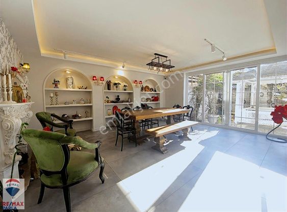 Mükemmel Dizaynı İle Alaçam Cd.üzeri Yatırımlık Satılık Dükkan