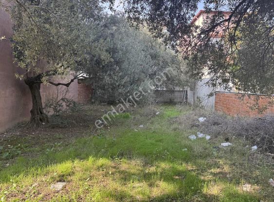 Dostlardan Cumhuriyet Mahallesinde Arsa