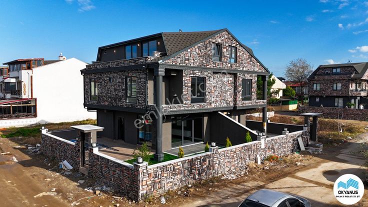 Sakarya Kocaali’de Satılık 4+1 Havuzlu Lüks Villa