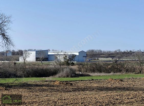 Değerinde Araç Takasına Uygun 300 M2 İlçeye Yakın Fırsat Tarla