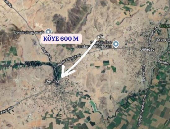 131 Fa- Aksaray Gülağaç Demirci,kurtuluş Köyünde 145 M² Tarla