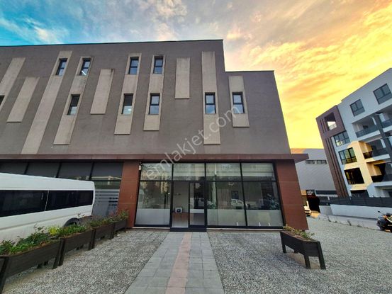 K2 Pera Bursa Yüzüncüyıl Mh. 960 M2 4 Katlı Kiralık Ticari Mülk