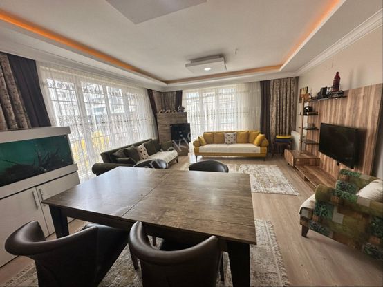 Gölbaşı Caddesinde Satılık 3+1 Lüks Daire