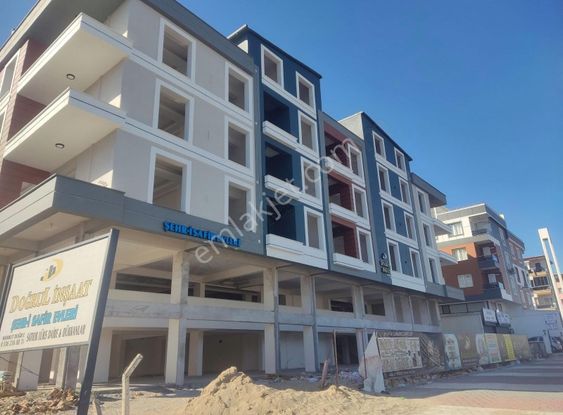 Cumhuriyet Rink Yolunda