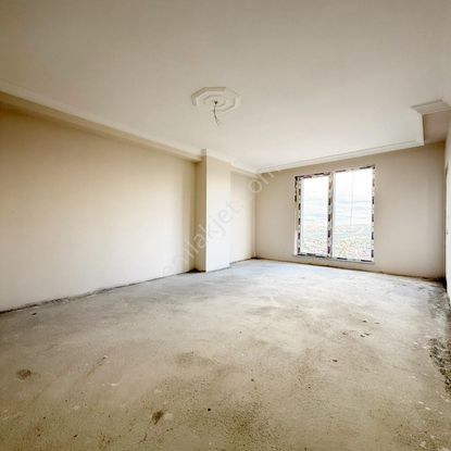 Çekmeköy Yapı Gayrimenkul'den Yenidoğan Mah. 2+1 Ara Kat !!