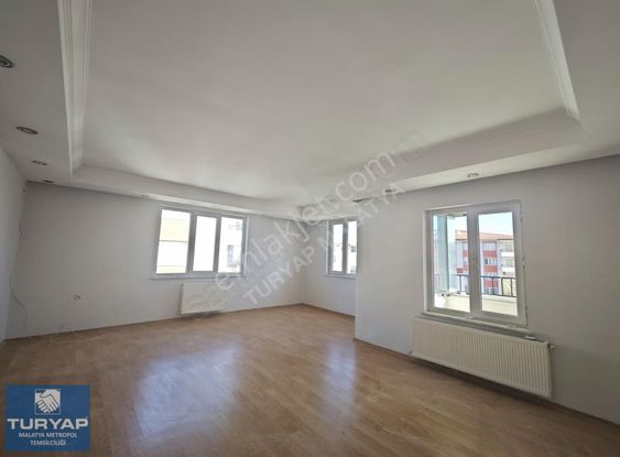 Turyap Metropol'den Prestij Merkez Sitesinde 3+1 Kiralık Daire