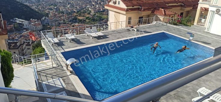 Patlangıçta Kiralık 3+1 Daire