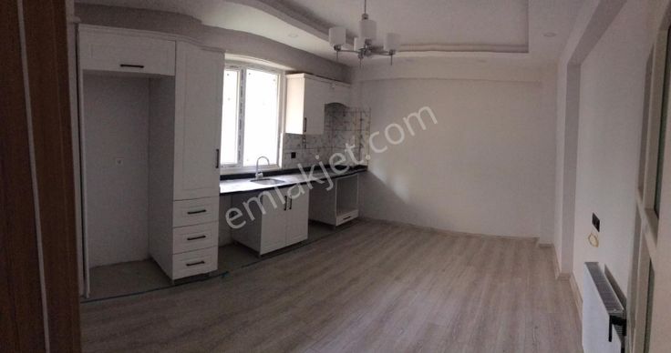 Turanlar Gayrimenkul'den K.maraş Afşin Kale Mahallesi'nde Satılık Uygun Fiyatlı 1+1 Daire