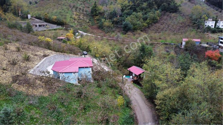 Merkez Uğurlu Mahallesi’nde Satılık İçerisinde Ev Alan Harika Bir Arsa