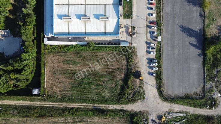 Sakarya Arifiye'de Harika Konumda Sanayi İmarlı Satılık Arsa