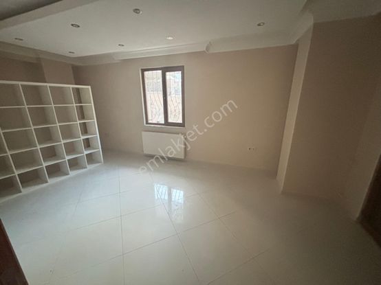 Merkez’de 3+1 Düz Giriş Kiralık Ofis-muayne Hane-büro