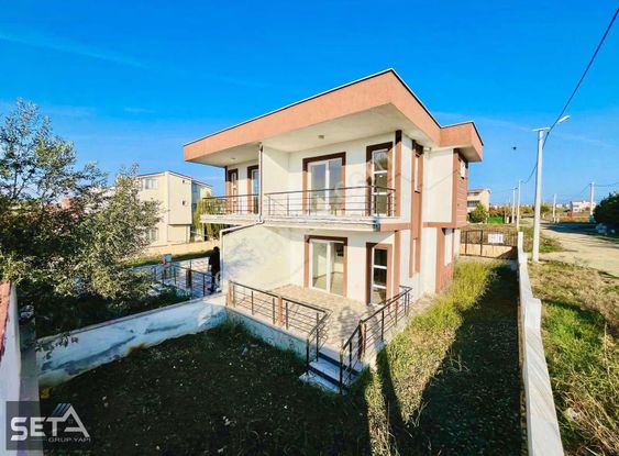 ▀▄▀▄seta Grup▀▄▀▄ Köşe Başı Geniş Bahçeli Denize Yakın Villa