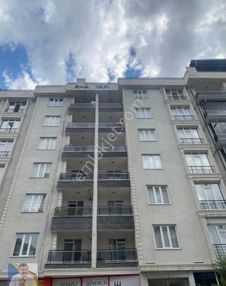 Satılık Merkezi Konumda 3+1 Daire!