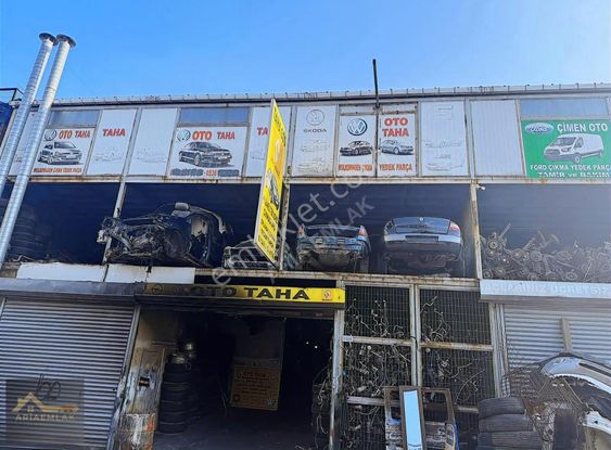 Aria'dan İkitelli Atatürk Oto Sanayide Devren Satılık Dükkan