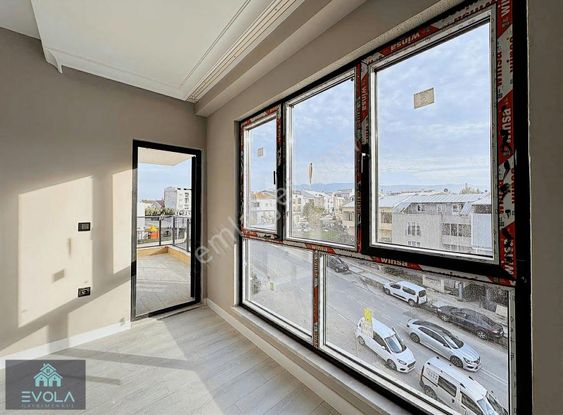 Evola Gayrimenkul'den Mükemmel Konumda Kiralık 2+1 Daire