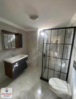 Çayırova Özgürlük Mah İskanlı Asansör Satılık 3+1 Sıfır Arakat