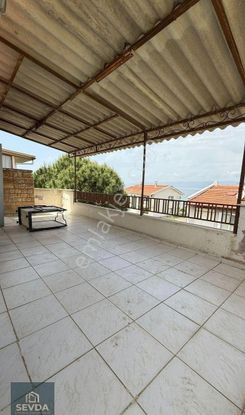 Burhaniye İskele Mahallesi Satılık Müstakil 2buçuk Kat Ev