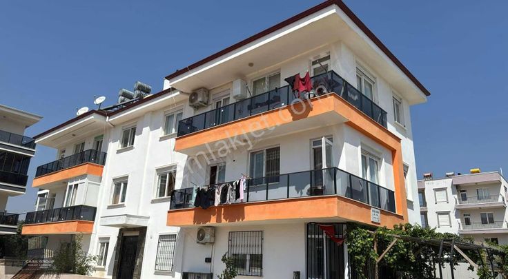 2+1 Katta Her Şeyi Ayrı Kiralık Geniş Daire!!