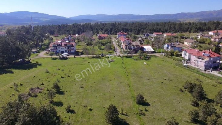 Mengen Teberikler Akçaalanda Satılık Köyiçi Ve İmarlı Arsa